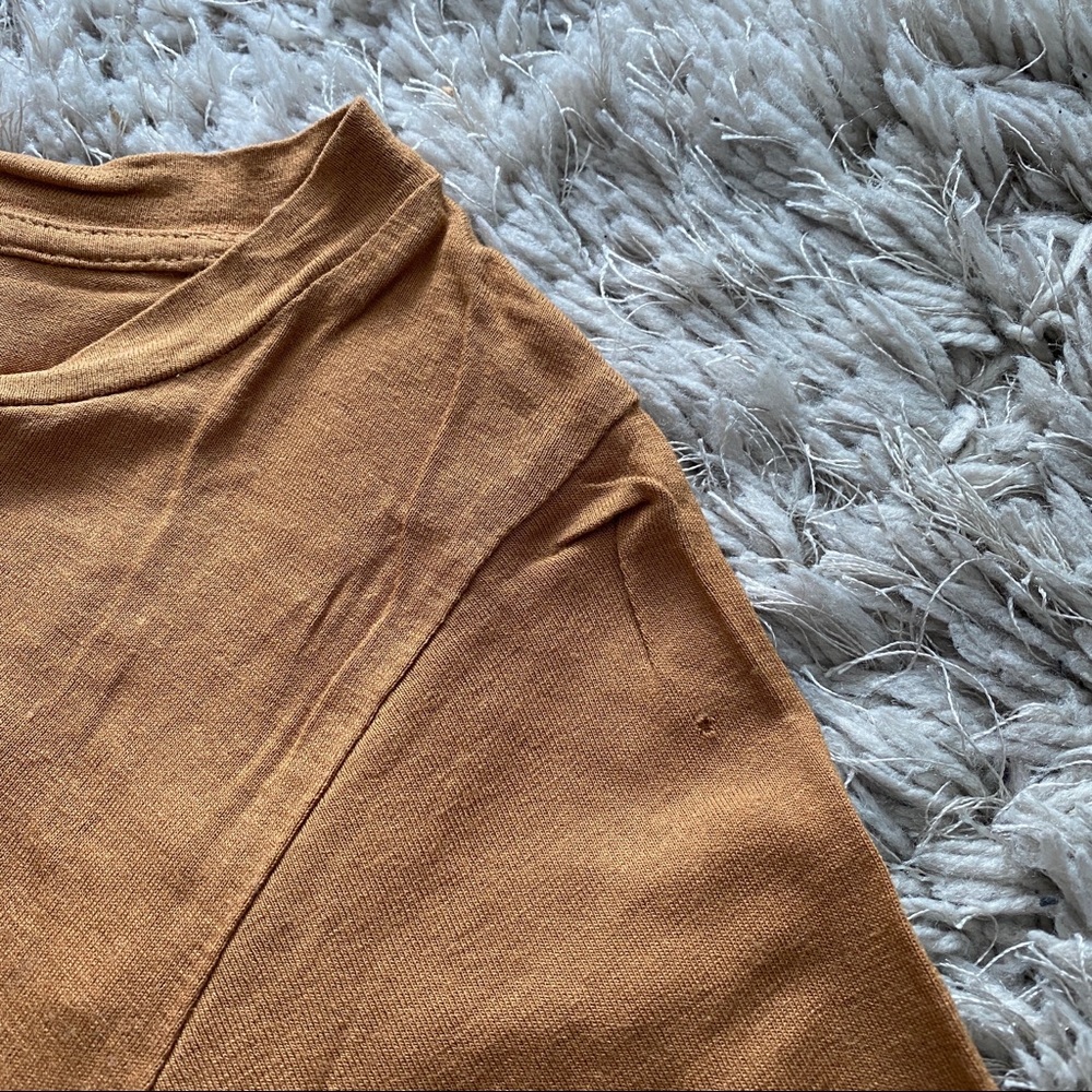 F21 Flowy High-Low Tee - Picture 6 of 6